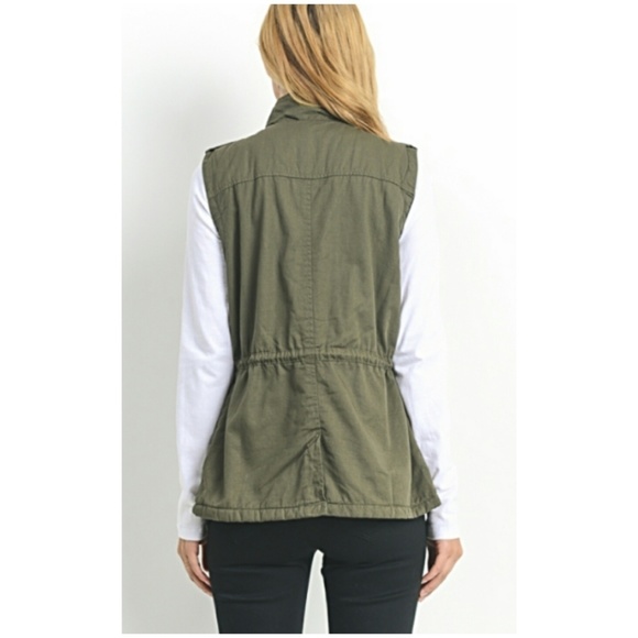 Utility vest arriving soon - Picture 4 of 6